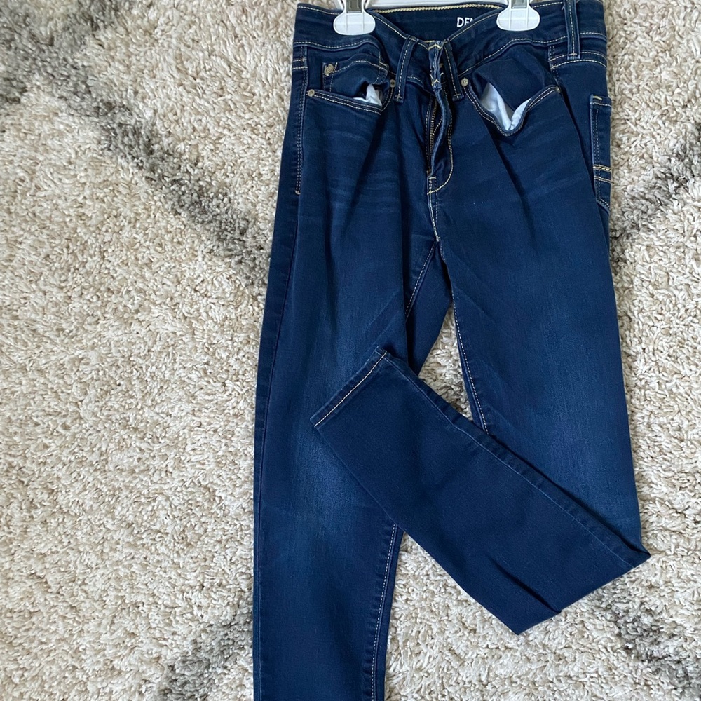 Levi’s Navy Blue Demin Jean-Leggings (Softer style of jeans).